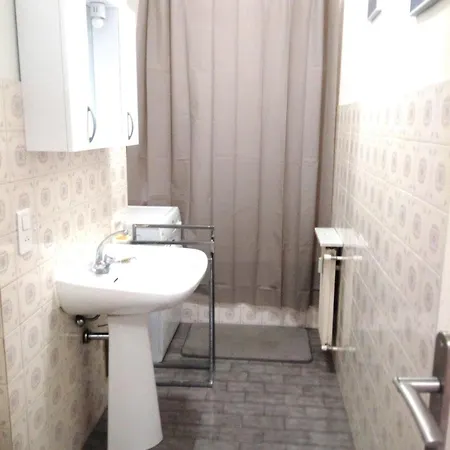 Grand 2 Pieces Climatise, Terrassse Vue & Proche Fete Du Citron